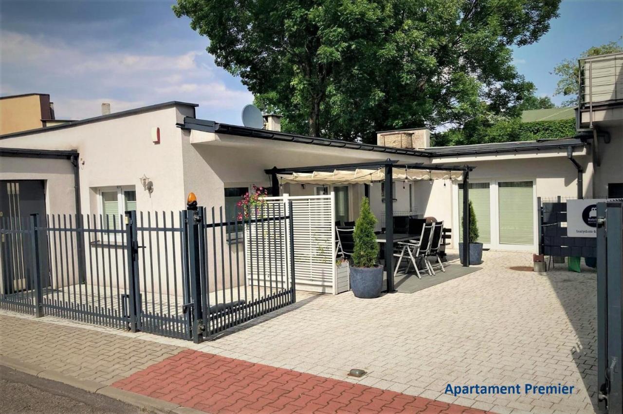 Bialy Dom - 2 Bedrooms Катовице Екстериор снимка