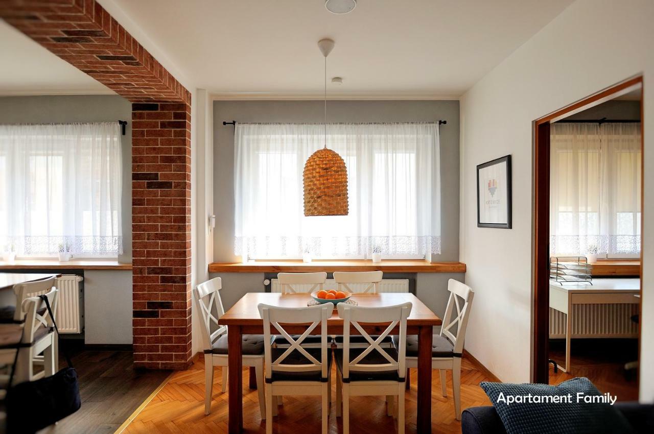 Bialy Dom - 2 Bedrooms Катовице Екстериор снимка
