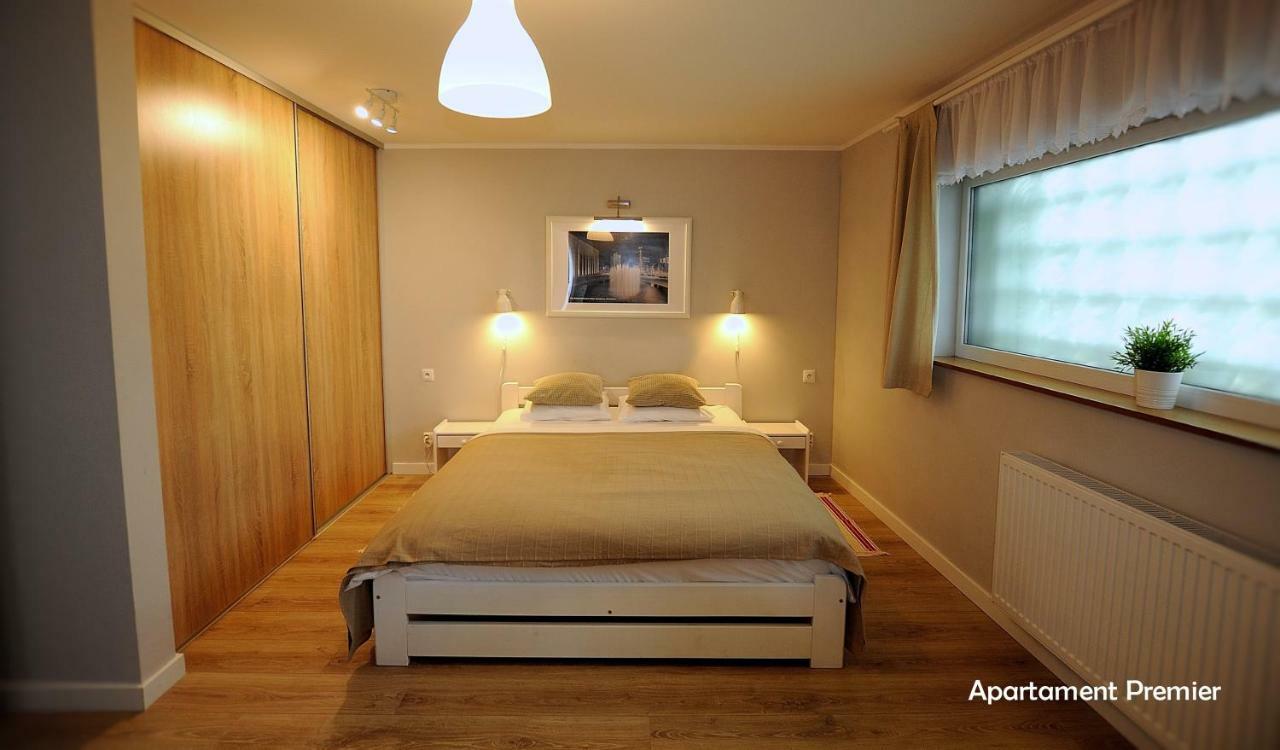 Bialy Dom - 2 Bedrooms Катовице Екстериор снимка