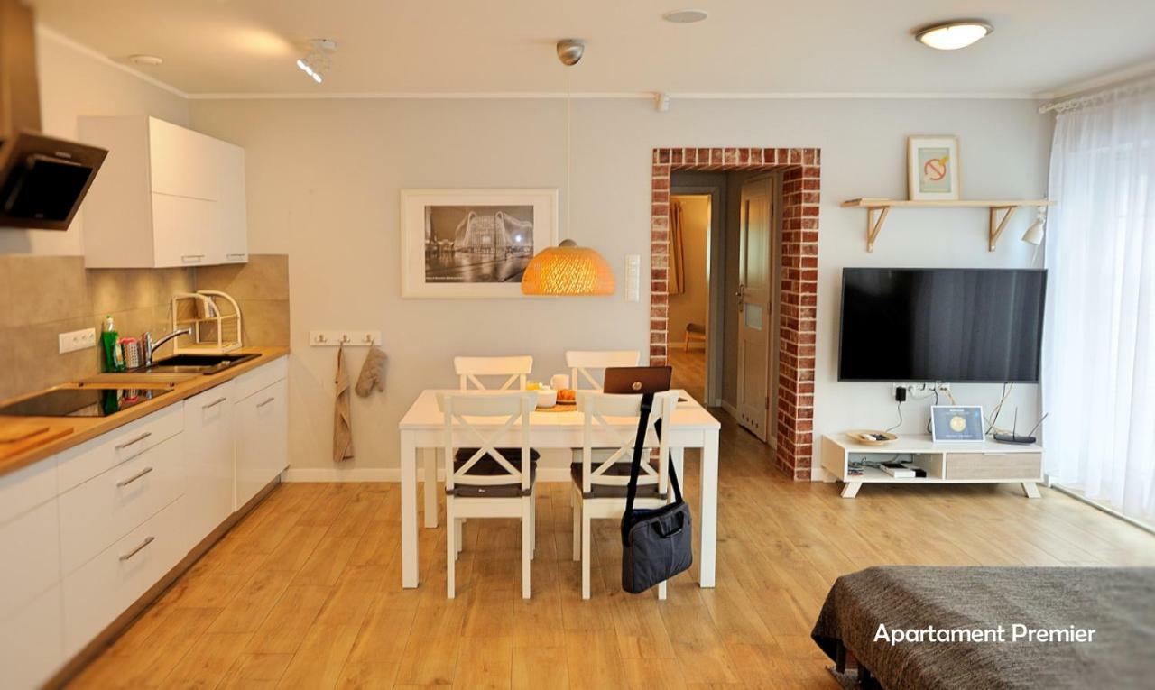 Bialy Dom - 2 Bedrooms Катовице Екстериор снимка
